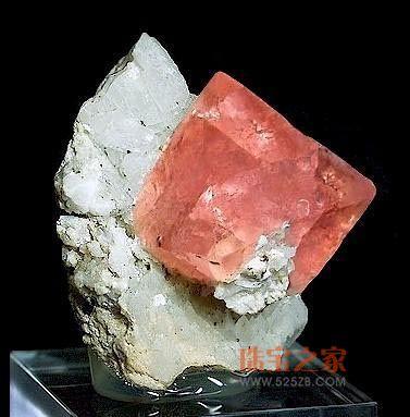 �л���ʯ����