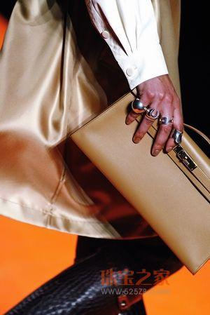 �ϰ����Ļ���