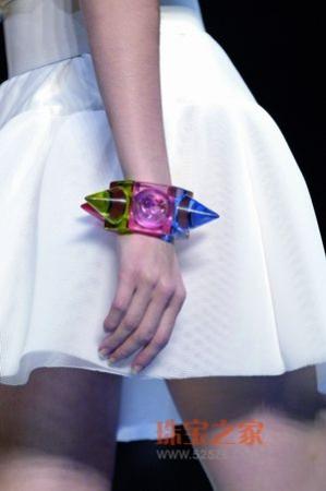 �ϰ����Ļ���