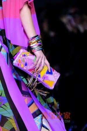 �ϰ����Ļ���