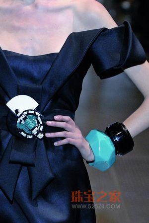 �ϰ����Ļ���