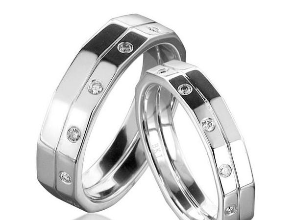 ����ʯ����ҫ������������