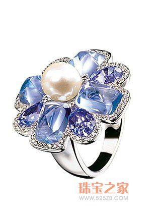 ���ղ�ɫ����