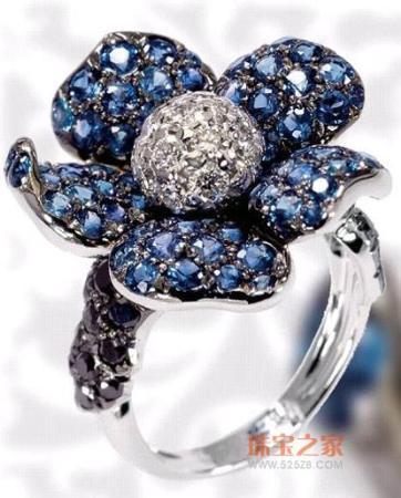 ���ղ�ɫ����